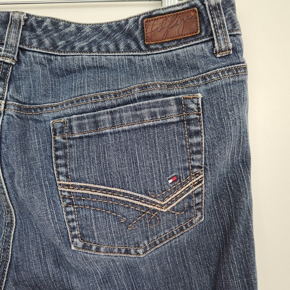 Tommy Hilfiger Denim Capri Jeans Women's Size 12 Medium Wash Blue 17" Inseam - Picture 7 of 8